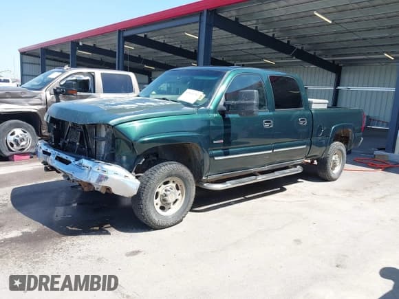 ✅ 2005 Chevrolet Silverado 2500HD LS • VIN: 1GCHK232X5F925606 • Lot: 42553752. Wystawiony na IAAI z przebiegiem 287 123 mil. Bezpłatny archiwum sprzedaży aukcyjnych z USA i szczegółowy raport historii pojazdu na DreamBid. Zdjęcie 2.