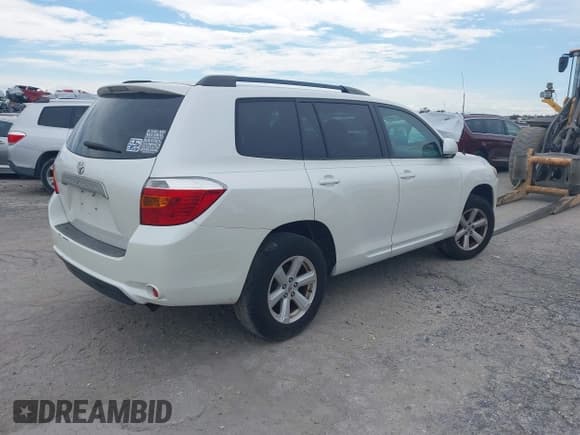 ✅ 2010 Toyota Highlander • VIN: 5TDZA3EH0AS007095 • Лот: 42902097. Опубликован ранее на IAAI с пробегом 184 880 миль. Бесплатный доступ к архиву аукционных продаж из США и подробный отчёт об истории автомобиля на DreamBid. Изображение 4.