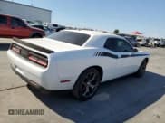 ✅ 2015 Dodge Challenger SXT Plus • VIN: 2C3CDZBG9FH856101 • Lot: 70232674. Wystawiony na Copart z przebiegiem 175 177 mil. Bezpłatny archiwum sprzedaży aukcyjnych z USA i szczegółowy raport historii pojazdu na DreamBid. Zdjęcie 3.