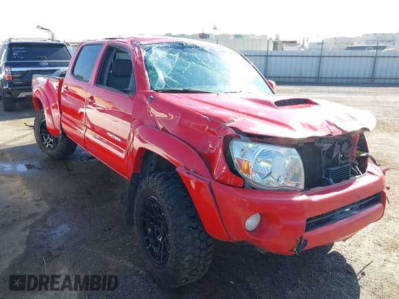 ✅ 2008 Toyota Tacoma PreRunner • VIN: 5TEKU72N98Z511765 • Lot: 43560318. Wystawiony na IAAI z przebiegiem 166 084 mil. Bezpłatny archiwum sprzedaży aukcyjnych z USA i szczegółowy raport historii pojazdu na DreamBid. Zdjęcie 1.