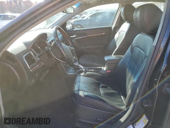 ✅ 2012 Lincoln MKZ • VIN: 3LNHL2GC3CR829425 • Lot: 93270885. Wystawiony na Copart z przebiegiem 145 046 mil. Bezpłatny archiwum sprzedaży aukcyjnych z USA i szczegółowy raport historii pojazdu na DreamBid. Zdjęcie 7.