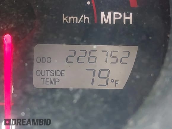 ✅ 2005 Pontiac Vibe • VIN: 5Y2SL63825Z444343 • Lot: 43145019. Listed on IAAI with 226,752 mi. Free auction sales archive from the USA and detailed vehicle history report at DreamBid. Image 7.