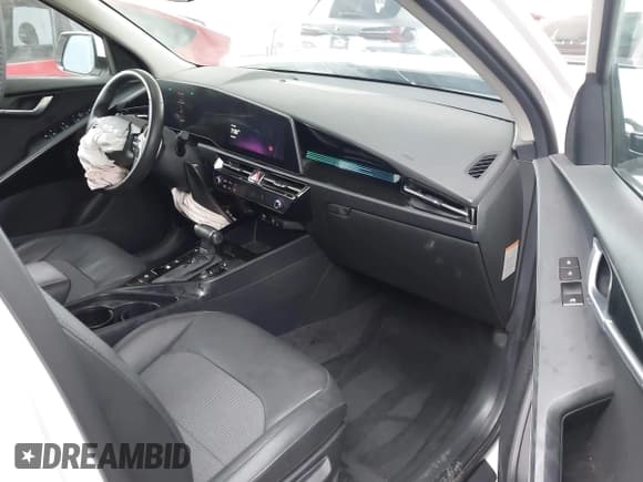 ✅ 2023 Kia Niro EX • VIN: KNDCR3LE1P5103369 • Lot: 42173352. Listed on IAAI with 64,681 mi. Free auction sales archive from the USA and detailed vehicle history report at DreamBid. Image 5.