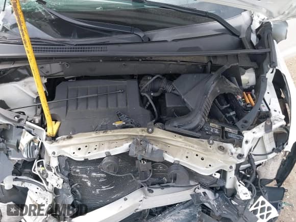 ✅ 2015 Toyota Highlander LE Plus • VIN: 5TDZKRFH8FS084089 • Lot: 42290597. Wystawiony na IAAI z przebiegiem 98 261 mil. Bezpłatny archiwum sprzedaży aukcyjnych z USA i szczegółowy raport historii pojazdu na DreamBid. Zdjęcie 10.