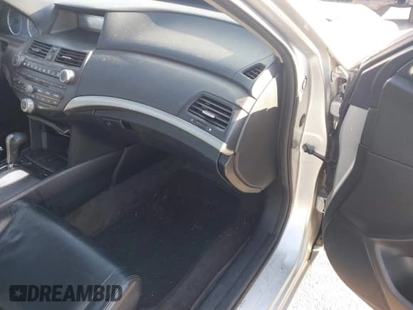 ✅ 2012 Honda Accord SE • VIN: 1HGCP2F61CA115531 • Лот: 43696416. Опубликован ранее на IAAI с пробегом 164 695 миль. Бесплатный доступ к архиву аукционных продаж из США и подробный отчёт об истории автомобиля на DreamBid. Изображение 5.