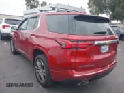 ✅ 2023 Chevrolet Traverse High Country • VIN: 1GNEVNKW9PJ242335 • Lot: 42415467. Wystawiony na IAAI z przebiegiem 25 855 mil. Bezpłatny archiwum sprzedaży aukcyjnych z USA i szczegółowy raport historii pojazdu na DreamBid. Zdjęcie 3.