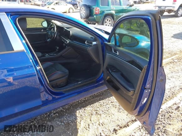 ✅ 2021 Kia K5 GT • VIN: 5XXG44J87MG071764 • Lot: 43368430. Listed on IAAI with 82,721 mi. Free auction sales archive from the USA and detailed vehicle history report at DreamBid. Image 5.