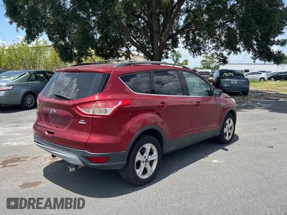 ✅ 2013 Ford Escape SE • VIN: 1FMCU9G95DUD25554 • Lot: 58242885. Wystawiony na Copart z przebiegiem Nie podano. Bezpłatny archiwum sprzedaży aukcyjnych z USA i szczegółowy raport historii pojazdu na DreamBid. Zdjęcie 4.