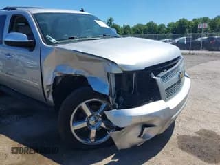 ✅ 2011 Chevrolet Tahoe LTZ • VIN: 1GNSKCE05BR193619 • Лот: 42779642. Опубликован ранее на IAAI с пробегом 164 994 миль. Бесплатный доступ к архиву аукционных продаж из США и подробный отчёт об истории автомобиля на DreamBid. Изображение 6.