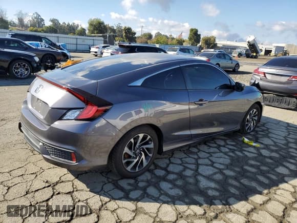 ✅ 2018 Honda Civic LX • VIN: 2HGFC4B51JH306320 • Lot: 86825845. Wystawiony na Copart z przebiegiem 83 345 mil. Bezpłatny archiwum sprzedaży aukcyjnych z USA i szczegółowy raport historii pojazdu na DreamBid. Zdjęcie 3.