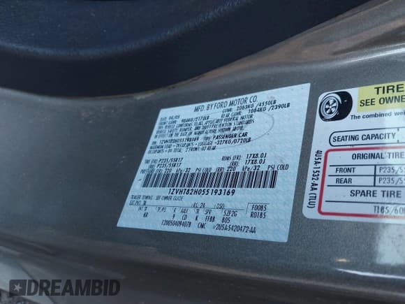 ✅ 2005 Ford Mustang GT Deluxe • VIN: 1ZVHT82H055193169 • Lot: 43420929. Wystawiony na IAAI z przebiegiem 79 443 mil. Bezpłatny archiwum sprzedaży aukcyjnych z USA i szczegółowy raport historii pojazdu na DreamBid. Zdjęcie 9.