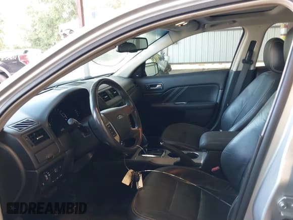 ✅ 2010 Ford Fusion SPORT • VIN: 3FAHP0DC0AR121508 • Lot: 42693151. Listed on IAAI with 164,948 mi. Free auction sales archive from the USA and detailed vehicle history report at DreamBid. Image 5.