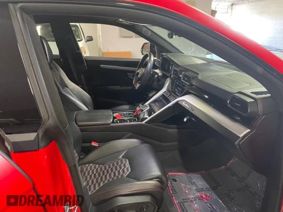 ✅ 2019 Lamborghini Urus • VIN: ZPBUA1ZL8KLA04356 • Лот: 80452844. Опубликован ранее на Copart с пробегом 12 936 миль. Бесплатный доступ к архиву аукционных продаж из США и подробный отчёт об истории автомобиля на DreamBid. Изображение 5.