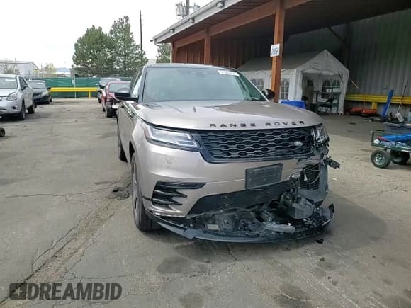 ✅ 2022 Land Rover Range Rover Velar R-Dynamic S • VIN: SALYT2EX7NA335343 • Lot: 51547855. Wystawiony na Copart z przebiegiem Nie podano. Bezpłatny archiwum sprzedaży aukcyjnych z USA i szczegółowy raport historii pojazdu na DreamBid. Zdjęcie 11.