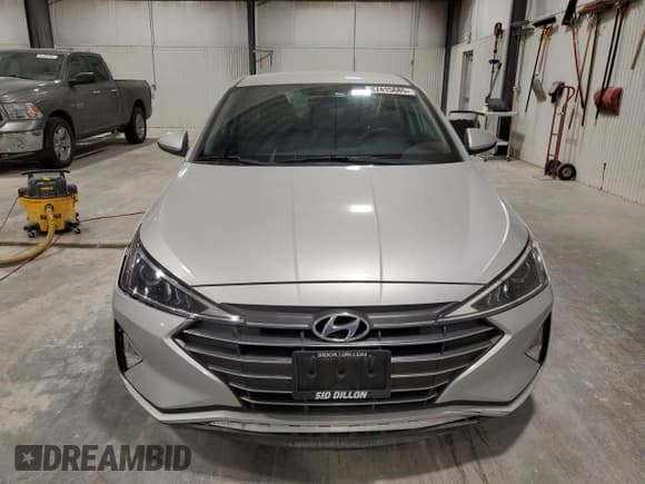✅ 2019 Hyundai Elantra SE • VIN: 5NPD74LF3KH462403 • Лот: 87415685. Опубликован ранее на Copart с пробегом 84 779 миль. Бесплатный доступ к архиву аукционных продаж из США и подробный отчёт об истории автомобиля на DreamBid. Изображение 5.