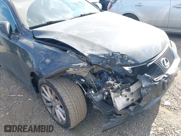 ✅ 2010 Lexus IS 250 • VIN: JTHCF5C23A5039335 • Lot: 43366231. Listed on IAAI with 136,714 mi. Free auction sales archive from the USA and detailed vehicle history report at DreamBid. Image 6.