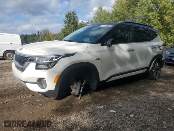 ✅ 2021 Kia Seltos SX • VIN: KNDETCA24M7086117 • Lot: 81235035. Wystawiony na Copart z przebiegiem 117 645 mil. Bezpłatny archiwum sprzedaży aukcyjnych z USA i szczegółowy raport historii pojazdu na DreamBid. Zdjęcie 1.