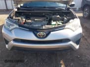 ✅ 2017 Toyota RAV4 LE • VIN: 2T3ZFREV6HW337990 • Lot: 40804909. Wystawiony na IAAI z przebiegiem 152 733 mil. Bezpłatny archiwum sprzedaży aukcyjnych z USA i szczegółowy raport historii pojazdu na DreamBid. Zdjęcie 10.