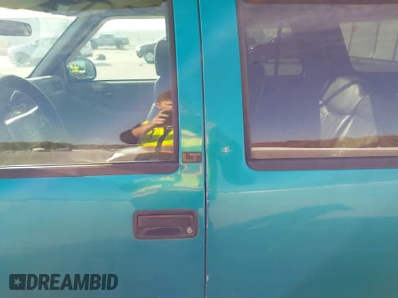 ✅ 1996 Chevrolet Blazer • VIN: 1GNDT13W0T2126213 • Лот: 43607689. Опубликован ранее на IAAI с пробегом 278 071 миль. Бесплатный доступ к архиву аукционных продаж из США и подробный отчёт об истории автомобиля на DreamBid. Изображение 13.