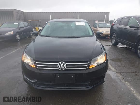 ✅ 2012 Volkswagen Passat S • VIN: 1VWAP7A35CC055061 • Lot: 41745199. Wystawiony na IAAI z przebiegiem 203 266 mil. Bezpłatny archiwum sprzedaży aukcyjnych z USA i szczegółowy raport historii pojazdu na DreamBid. Zdjęcie 12.