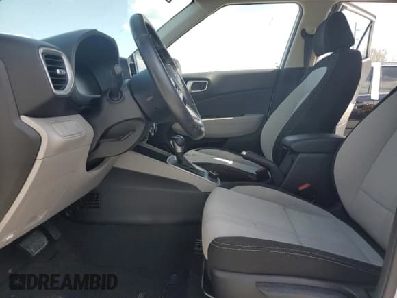 ✅ 2024 Hyundai Venue SEL • VIN: KMHRC8A39RU285336 • Lot: 45904065. Listed on Copart with Not provided. Free auction sales archive from the USA and detailed vehicle history report at DreamBid. Image 7.