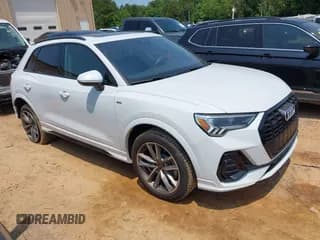 ✅ 2023 Audi Q3 S line Premium Plus • VIN: WA1EECF37P1118779 • Lot: 42357008. Wystawiony na IAAI z przebiegiem 18 954 mil. Bezpłatny archiwum sprzedaży aukcyjnych z USA i szczegółowy raport historii pojazdu na DreamBid. Zdjęcie 1.