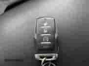 2019 Ram 1500 Big Horn z VIN 1C6SRFFT3KN805491, wystawiony jako IAAI lot #41457602 z przebiegiem 107 632 mil mil oraz . Historia ofert i sprzedaży dostępna na DreamBid. Obrazek 11.