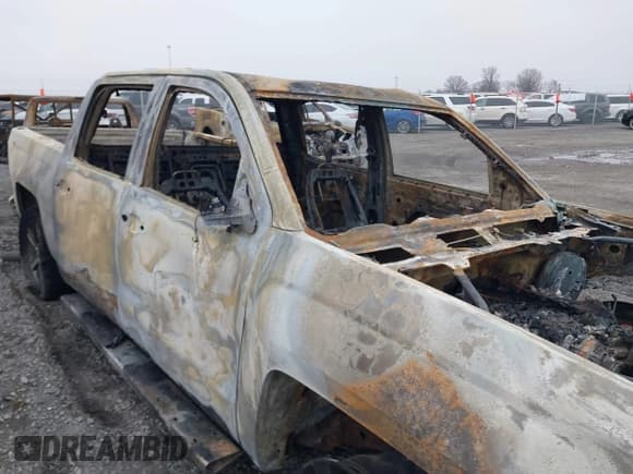 ✅ 2015 Chevrolet Silverado 1500 High Country • VIN: 3GCUKTEJ3FG326913 • Лот: 41495793. Опубликован ранее на IAAI с пробегом Не указан. Бесплатный доступ к архиву аукционных продаж из США и подробный отчёт об истории автомобиля на DreamBid. Изображение 6.