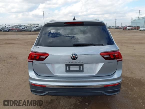 ✅ 2022 Volkswagen Tiguan SE • VIN: 3VV3B7AX3NM008210 • Lot: 43268190. Listed on IAAI with 60,448 mi. Free auction sales archive from the USA and detailed vehicle history report at DreamBid. Image 16.
