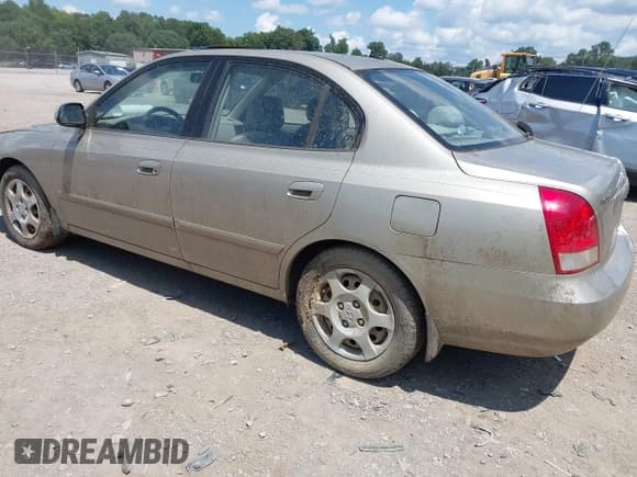 ✅ 2001 Hyundai Elantra GLS • VIN: KMHDN45D21U074984 • Lot: 42922443. Wystawiony na IAAI z przebiegiem 206 478 mil. Bezpłatny archiwum sprzedaży aukcyjnych z USA i szczegółowy raport historii pojazdu na DreamBid. Zdjęcie 3.