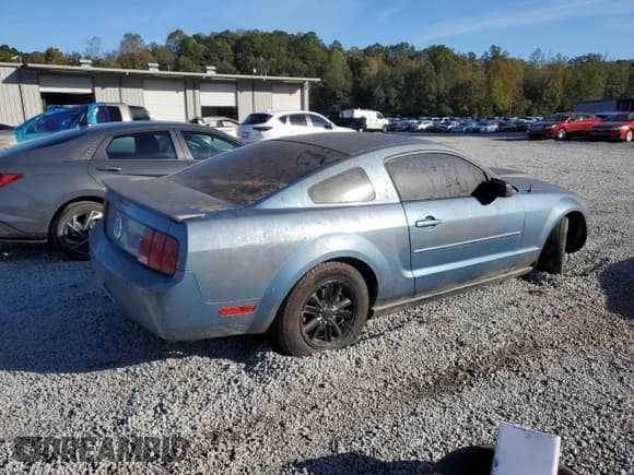 ✅ 2007 Ford Mustang Deluxe • VIN: 1ZVFT80N375296346 • Lot: 82747065. Listed on Copart with 275,119 mi. Free auction sales archive from the USA and detailed vehicle history report at DreamBid. Image 3.