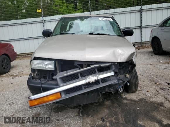 ✅ 2002 Chevrolet S-10 LS • VIN: 1GCCS19W528210280 • Лот: 52423155. Опубликован ранее на Copart с пробегом 108 460 миль. Бесплатный доступ к архиву аукционных продаж из США и подробный отчёт об истории автомобиля на DreamBid. Изображение 5.