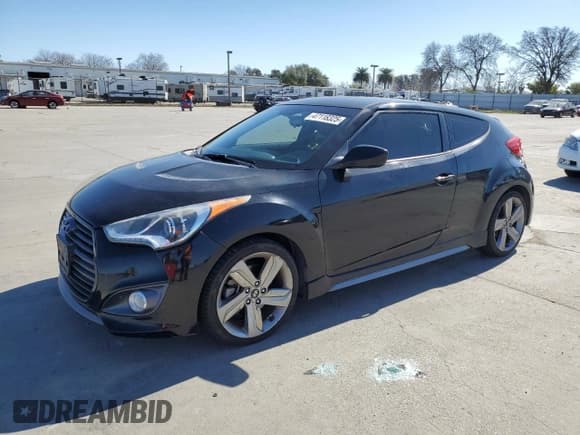✅ 2015 Hyundai Veloster Turbo • VIN: KMHTC6AE6FU227515 • Lot: 47118325. Wystawiony na Copart z przebiegiem 93 900 mil. Bezpłatny archiwum sprzedaży aukcyjnych z USA i szczegółowy raport historii pojazdu na DreamBid. Zdjęcie 1.