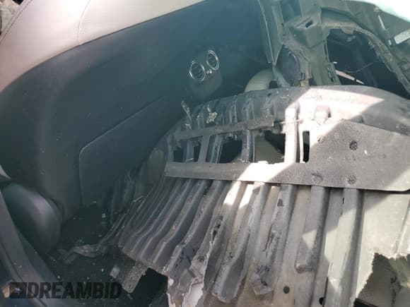 ✅ 2015 Mercedes-Benz C 300 • VIN: 55SWF4KBXFU059631 • Lot: 84419575. Listed on Copart with Not provided. Free auction sales archive from the USA and detailed vehicle history report at DreamBid. Image 8.