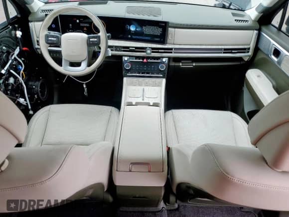 2025 Hyundai Santa Fe Calligraphy с VIN 5NMP5DGL6SH105636, выставлен на аукционе Copart как лот 54778455 с пробегом 2 242 миль миль и Списание • Salvage title. История ставок и продаж доступна на DreamBid. Изображение 8.