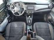 ✅ 2020 Nissan Kicks S • VIN: 3N1CP5BVXLL567597 • Lot: 91438255. Wystawiony na Copart z przebiegiem 121 498 mil. Bezpłatny archiwum sprzedaży aukcyjnych z USA i szczegółowy raport historii pojazdu na DreamBid. Zdjęcie 8.