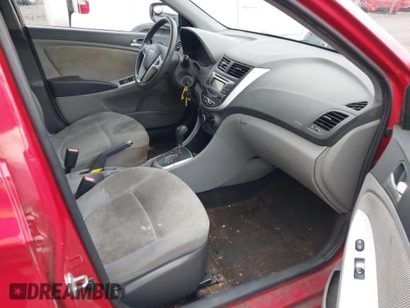 ✅ 2013 Hyundai Accent GS • VIN: KMHCT5AE1DU061105 • Lot: 43605215. Wystawiony na IAAI z przebiegiem 170 643 mil. Bezpłatny archiwum sprzedaży aukcyjnych z USA i szczegółowy raport historii pojazdu na DreamBid. Zdjęcie 5.