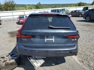 ✅ 2023 Volvo V90 Ultimate • VIN: YV4062NC8P1163218 • Лот: 69917884. Опубликован ранее на Copart с пробегом 21 683 миль. Бесплатный доступ к архиву аукционных продаж из США и подробный отчёт об истории автомобиля на DreamBid. Изображение 6.