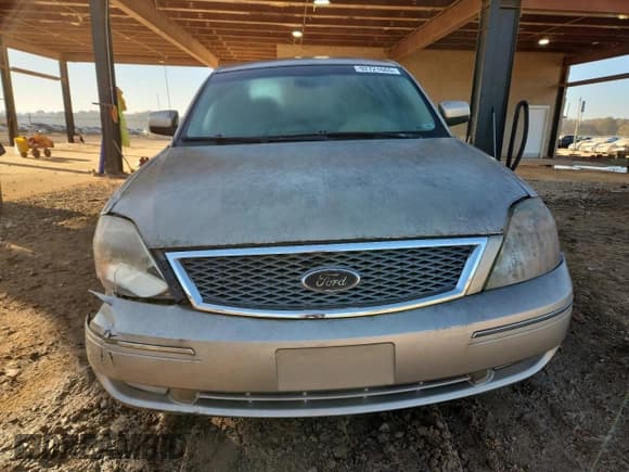 ✅ 2005 Ford Five Hundred SEL • VIN: 1FAFP24125G185239 • Lot: 92721665. Wystawiony na Copart z przebiegiem 160 890 mil. Bezpłatny archiwum sprzedaży aukcyjnych z USA i szczegółowy raport historii pojazdu na DreamBid. Zdjęcie 5.