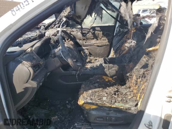 2019 Chevrolet Traverse LT Cloth z VIN 1GNERGKW8KJ121675, wystawiony jako Copart lot #84051555 z przebiegiem Nie podano mil oraz Nie do naprawy • Non repairable. Historia ofert i sprzedaży dostępna na DreamBid. Obrazek 7.