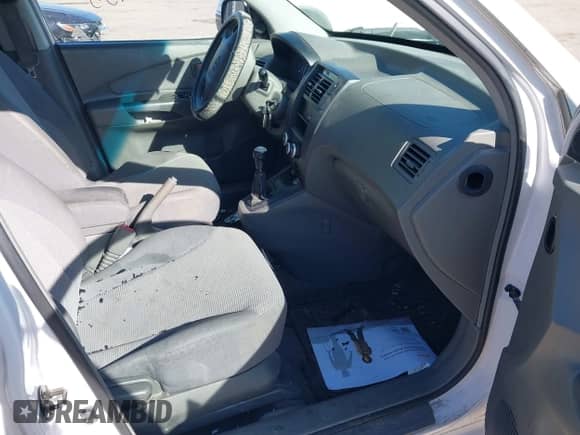 2006 Hyundai Tucson GL z VIN KM8JM72B56U324168, wystawiony jako IAAI lot #42146955 z przebiegiem 206 919 mil mil oraz . Historia ofert i sprzedaży dostępna na DreamBid. Obrazek 5.