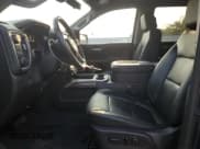 ✅ 2019 Chevrolet Silverado 1500 RST • VIN: 3GCUYEED7KG234914 • Lot: 67967214. Wystawiony na Copart z przebiegiem 30 845 mil. Bezpłatny archiwum sprzedaży aukcyjnych z USA i szczegółowy raport historii pojazdu na DreamBid. Zdjęcie 7.