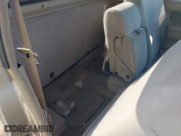 ✅ 2000 Nissan Frontier XE • VIN: 1N6DD26S9YC389402 • Lot: 43700278. Wystawiony na IAAI z przebiegiem 138 138 mil. Bezpłatny archiwum sprzedaży aukcyjnych z USA i szczegółowy raport historii pojazdu na DreamBid. Zdjęcie 8.