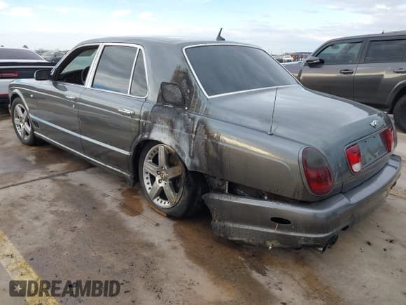 ✅ 2004 Bentley Arnage • VIN: SCBLF34F44CX09842 • Lot: 41349014. Wystawiony na IAAI z przebiegiem Nie podano. Bezpłatny archiwum sprzedaży aukcyjnych z USA i szczegółowy raport historii pojazdu na DreamBid. Zdjęcie 3.