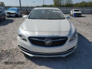 ✅ 2018 Buick LaCrosse Essence • VIN: 1G4ZP5SZ9JU136368 • Lot: 75084724. Wystawiony na Copart z przebiegiem 134 441 mil. Bezpłatny archiwum sprzedaży aukcyjnych z USA i szczegółowy raport historii pojazdu na DreamBid. Zdjęcie 5.