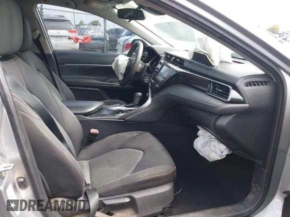 ✅ 2019 Toyota Camry LE • VIN: 4T1B11HK6KU241599 • Lot: 43236332. Listed on IAAI with 180,545 mi. Free auction sales archive from the USA and detailed vehicle history report at DreamBid. Image 5.