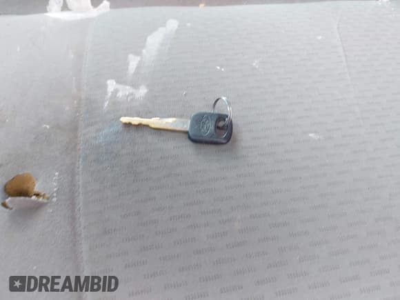 ✅ 2012 Ford Econoline Cargo Recreational • VIN: 1FTNE2EL2CDA46707 • Lot: 42911288. Wystawiony na IAAI z przebiegiem 206 809 mil. Bezpłatny archiwum sprzedaży aukcyjnych z USA i szczegółowy raport historii pojazdu na DreamBid. Zdjęcie 11.