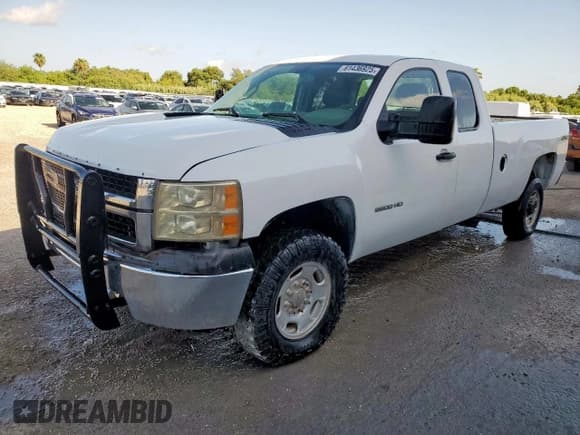 ✅ 2013 Chevrolet Silverado 2500HD Work Truck • VIN: 1GC2KVCGXDZ297742 • Lot: 61436925. Wystawiony na Copart z przebiegiem 158 449 mil. Bezpłatny archiwum sprzedaży aukcyjnych z USA i szczegółowy raport historii pojazdu na DreamBid. Zdjęcie 1.