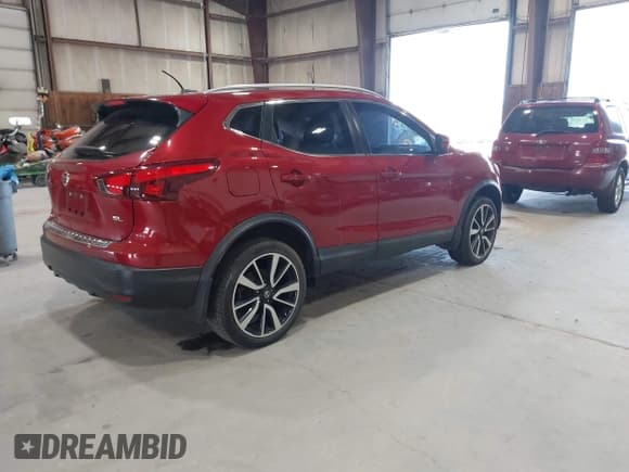 ✅ 2018 Nissan Rogue S • VIN: JN1BJ1CPXJW160943 • Lot: 43018406. Listed on IAAI with 82,958 mi. Free auction sales archive from the USA and detailed vehicle history report at DreamBid. Image 4.
