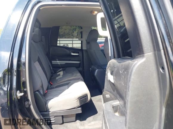 ✅ 2017 Toyota Tundra SR • VIN: 5TFRM5F12HX116750 • Lot: 43336549. Listed on IAAI with 154,532 mi. Free auction sales archive from the USA and detailed vehicle history report at DreamBid. Image 8.